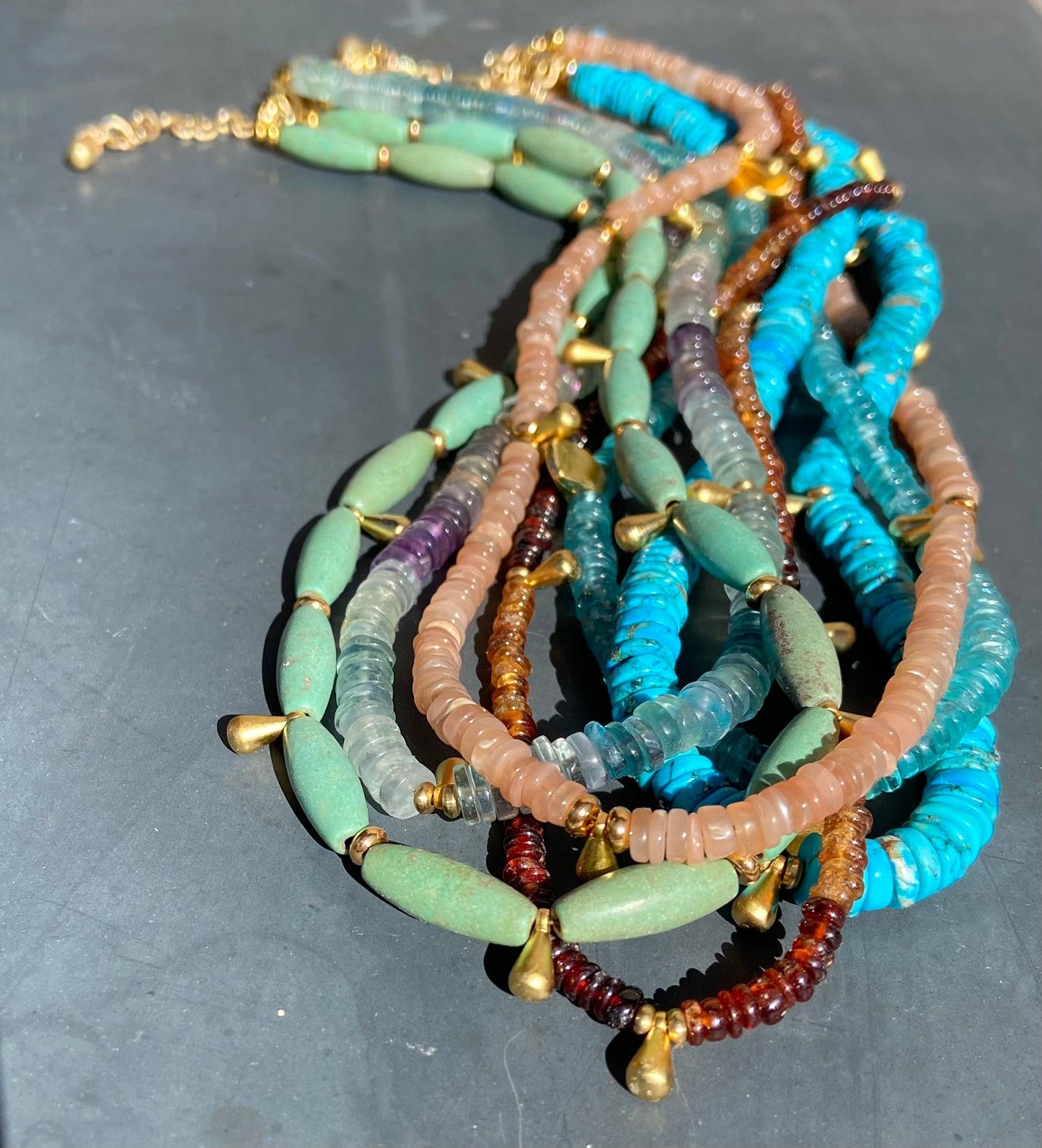 Heather Kahn - Essential Stone Layer Necklace (Turquoise): Ombre Flourite