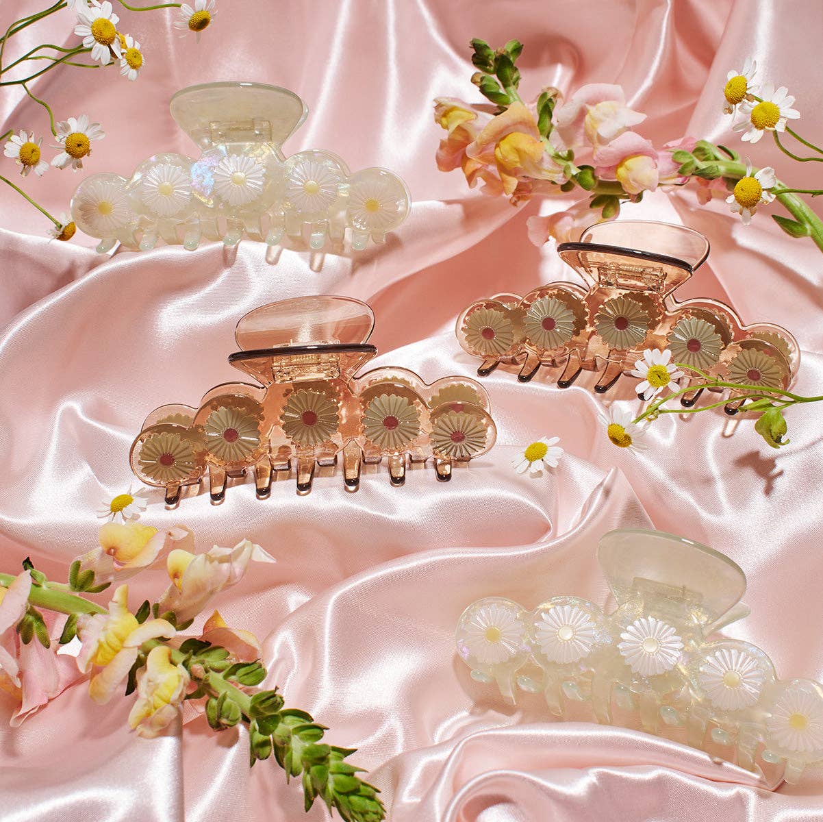 WINONA IRENE - Daisy Flower XL Hair Claw Clip in Clear Brown Acetate