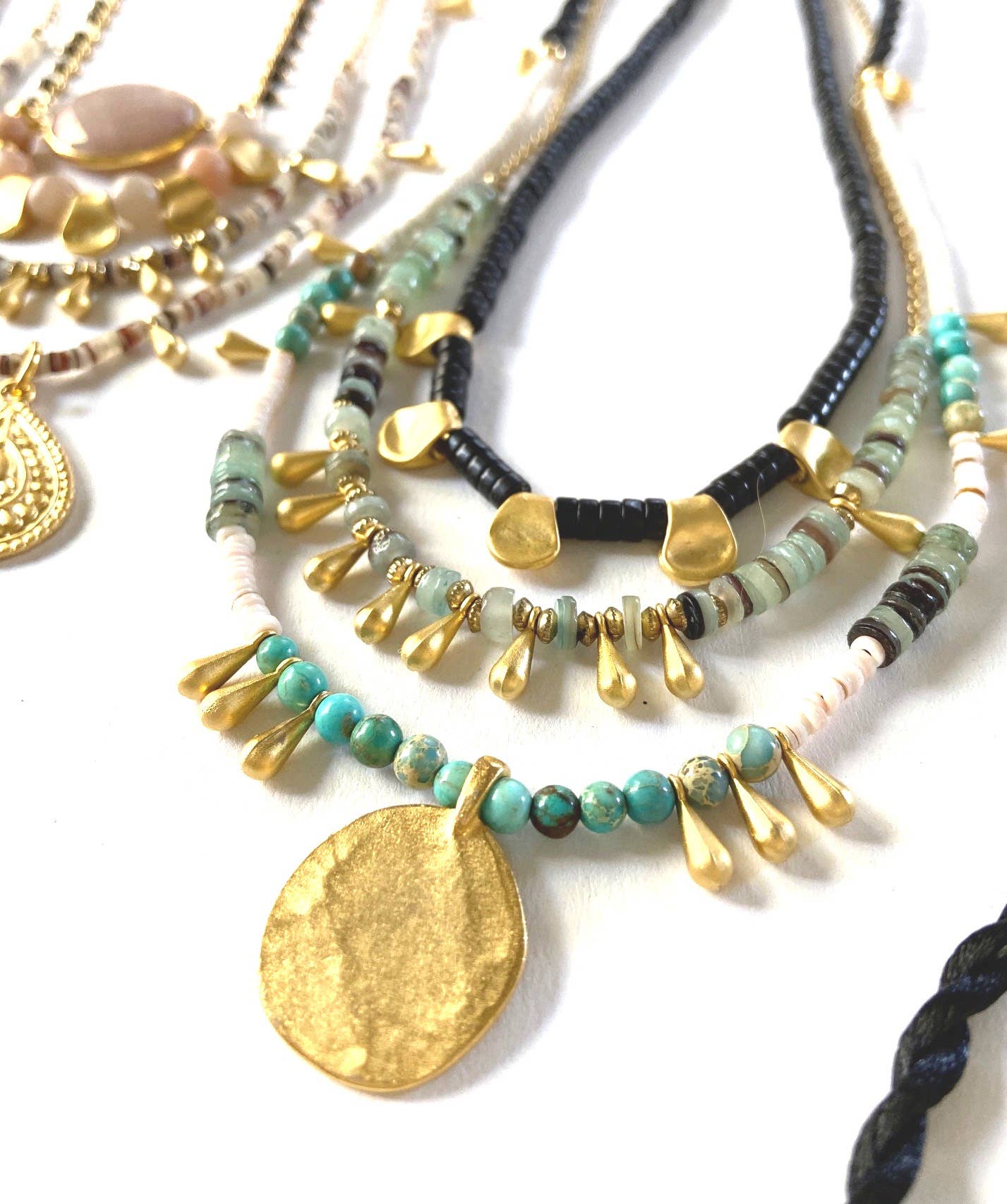 Heather Kahn - Shimmy Necklace: Aqua