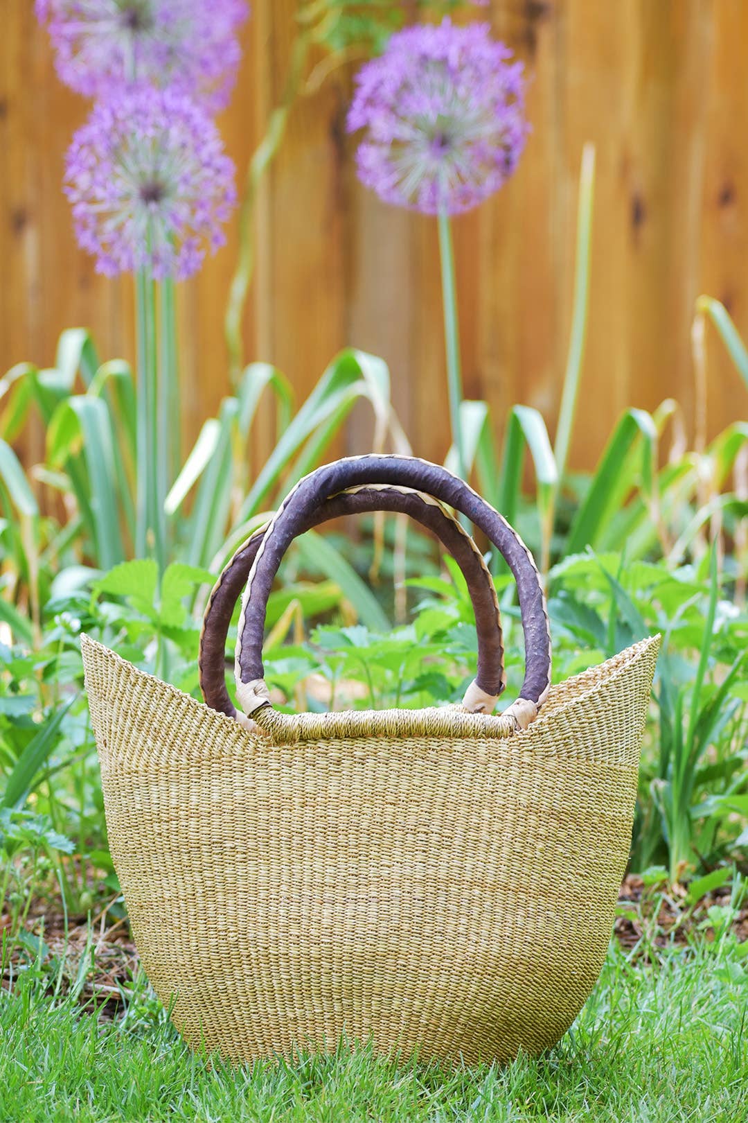 Swahili | AFRICAN MODERN - Natural Ghanaian Wing Shopper with Brown Leather
