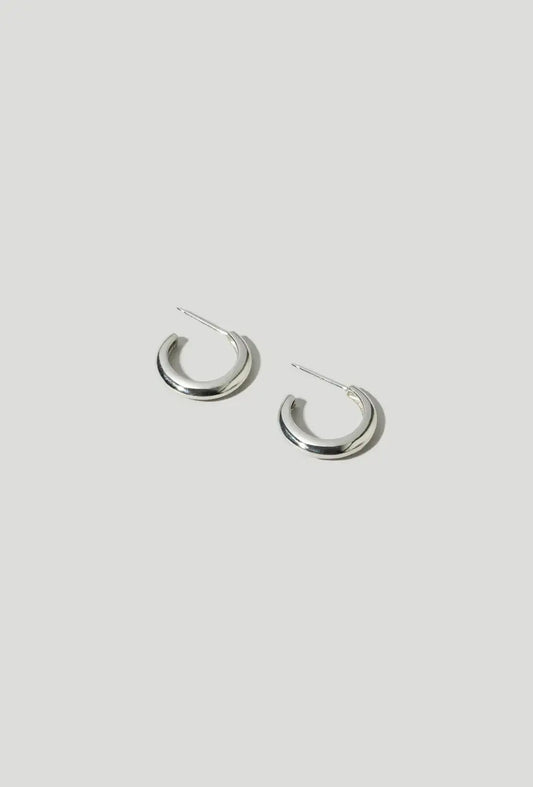 Maslo Jewelry - Medium Classic Hoops Silver