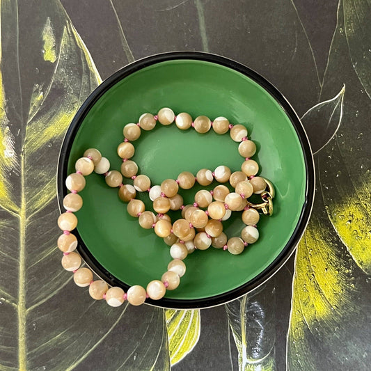 Sandrine France Studio - Garden Necklaces: Mother of pearl / 18"