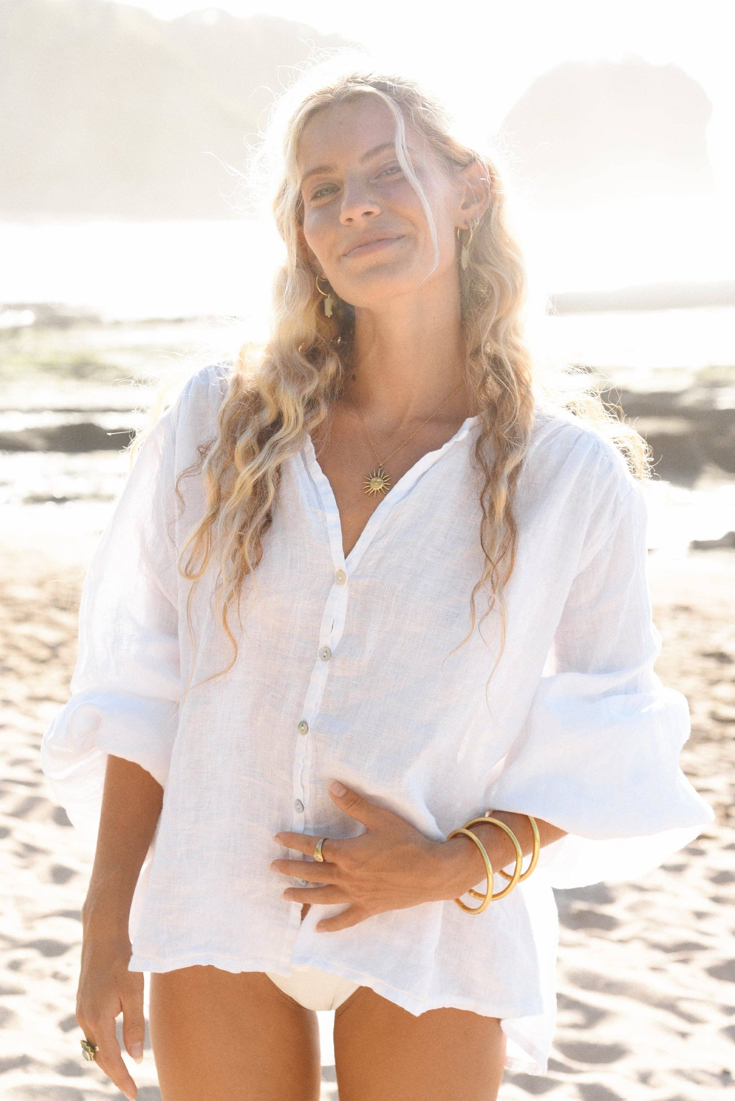 Beachwood The Label - The Lily Blouse // Blanco