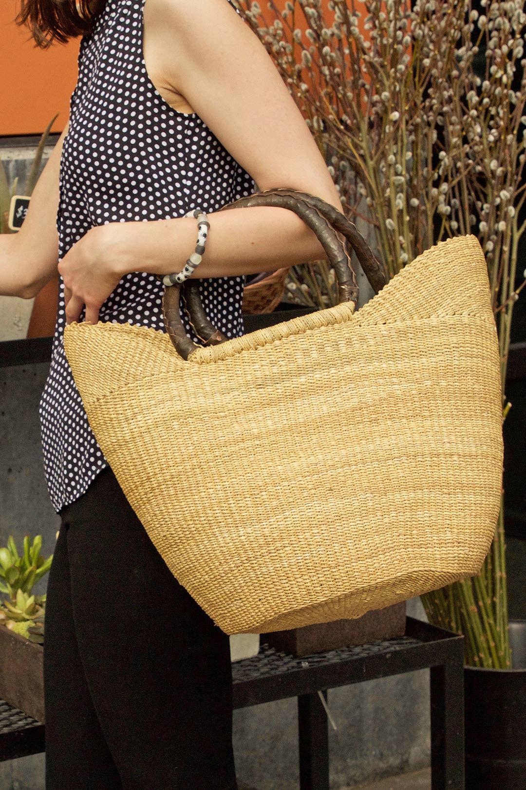 Swahili | AFRICAN MODERN - Natural Ghanaian Wing Shopper with Brown Leather Handles