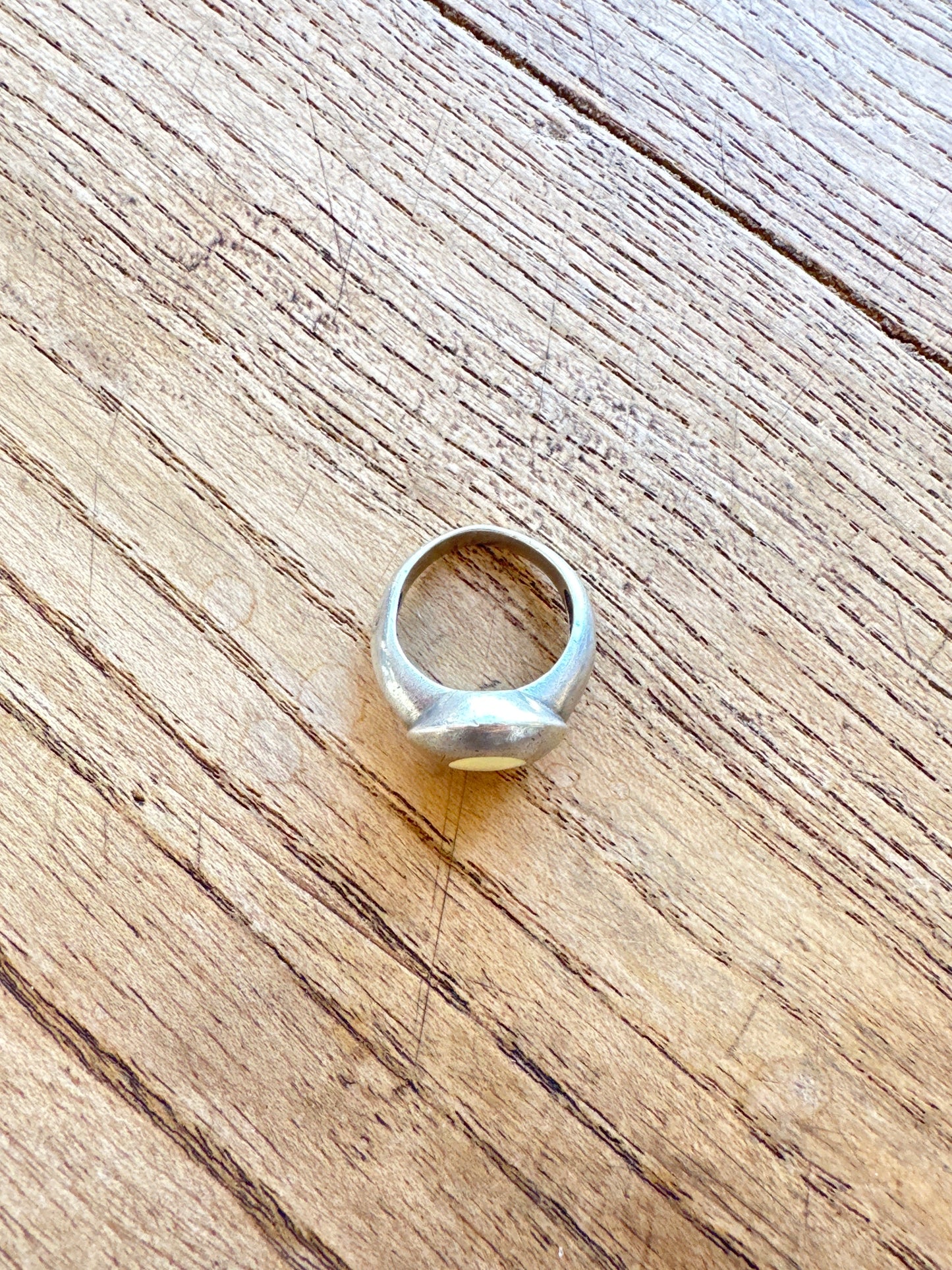 Vintage Spanish sterling & mother of pearl circle ring