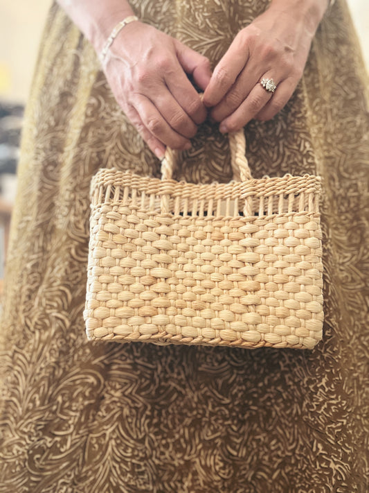 Vintage woven straw bag