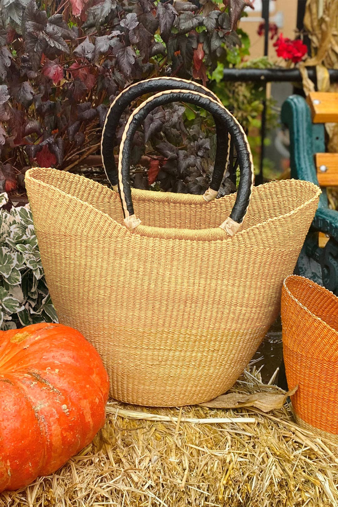 Swahili | AFRICAN MODERN - Natural Ghanaian Wing Shopper with Black and Cream Leather Handles: Black Handles with Black Braid