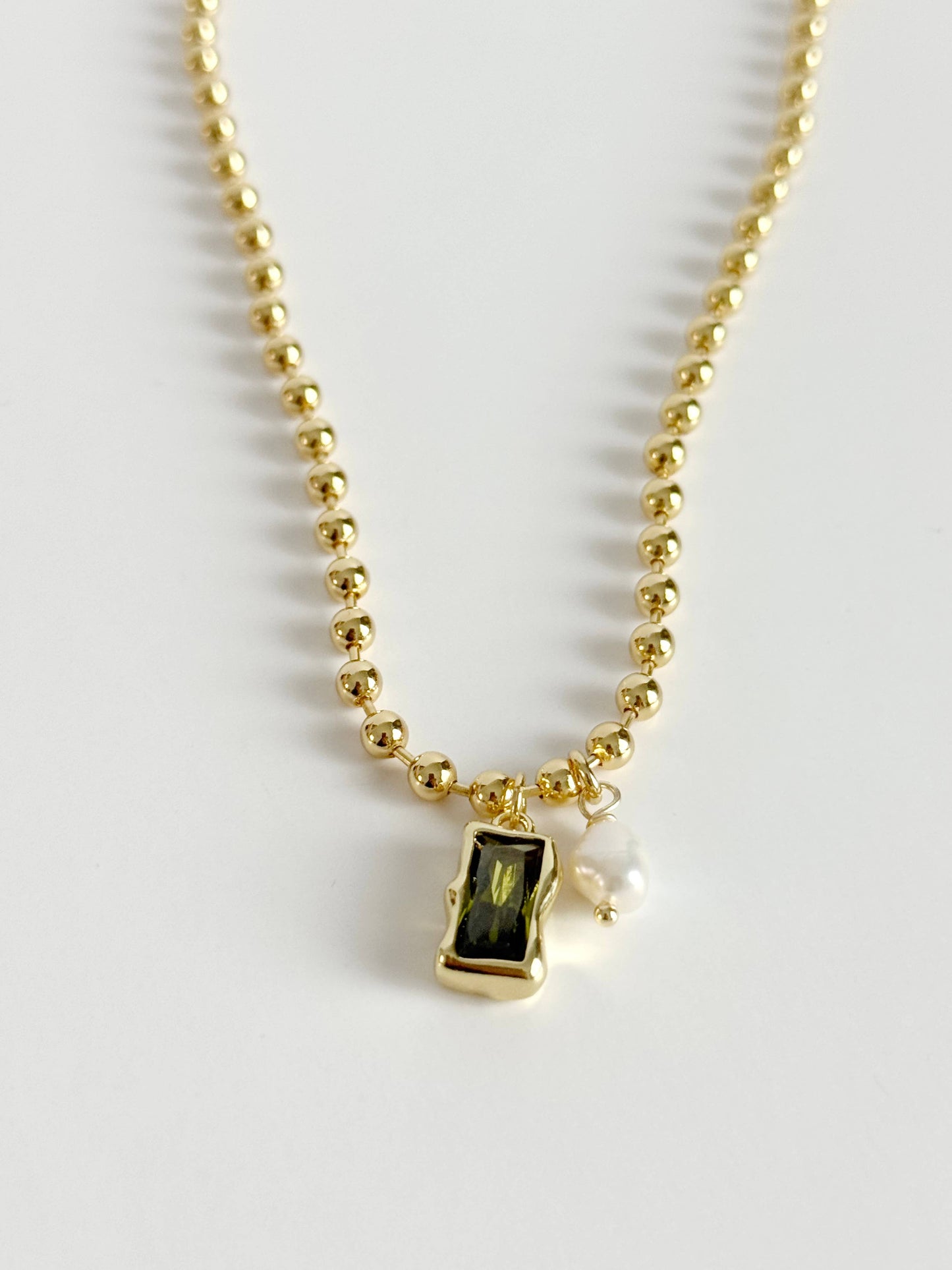 Tramps+Thieves - Cine Necklace : Olive