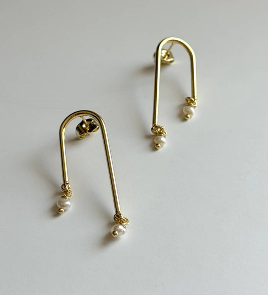 Tramps+Thieves - Amelie Pearl Drop Earrings
